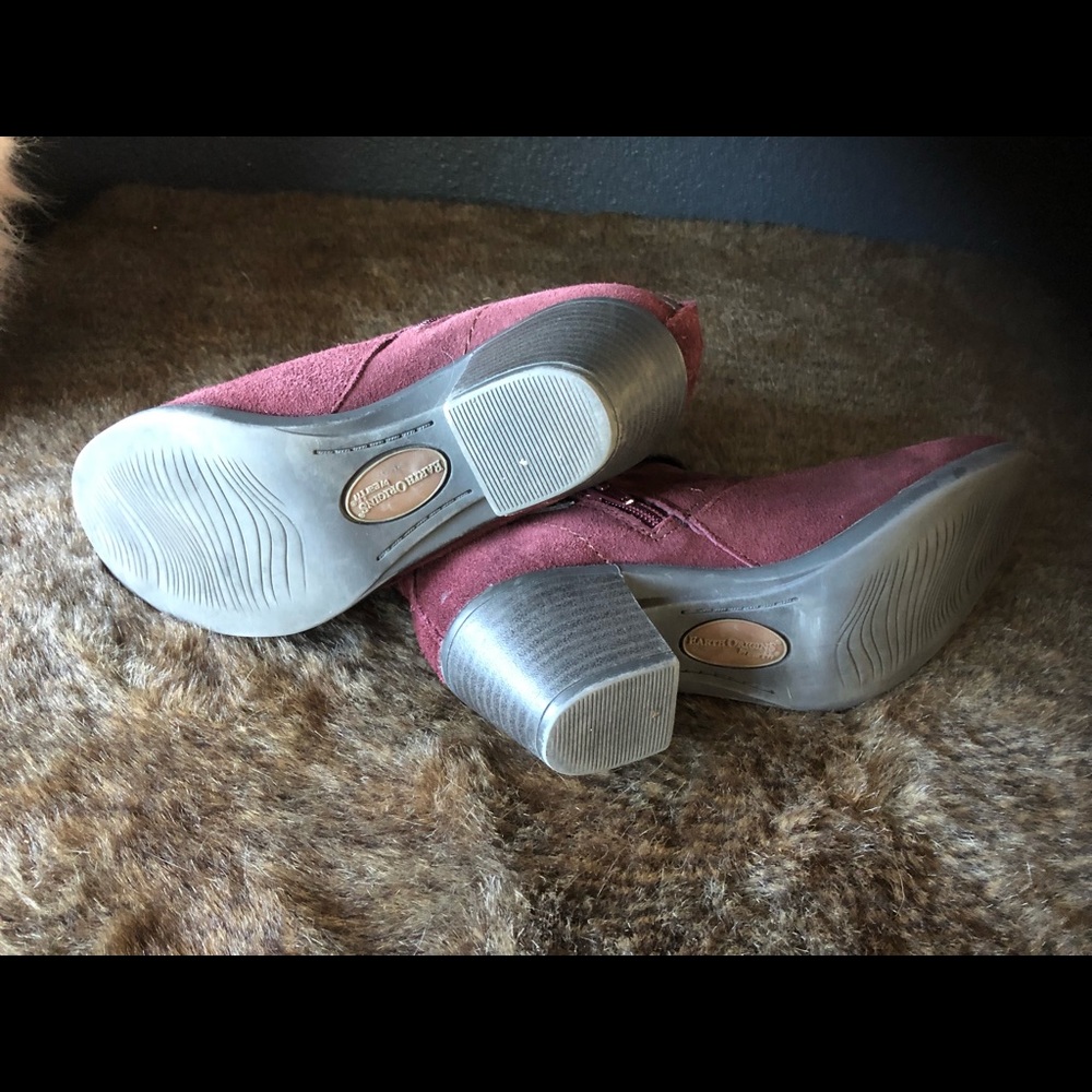 Boots - Picture 6 of 8